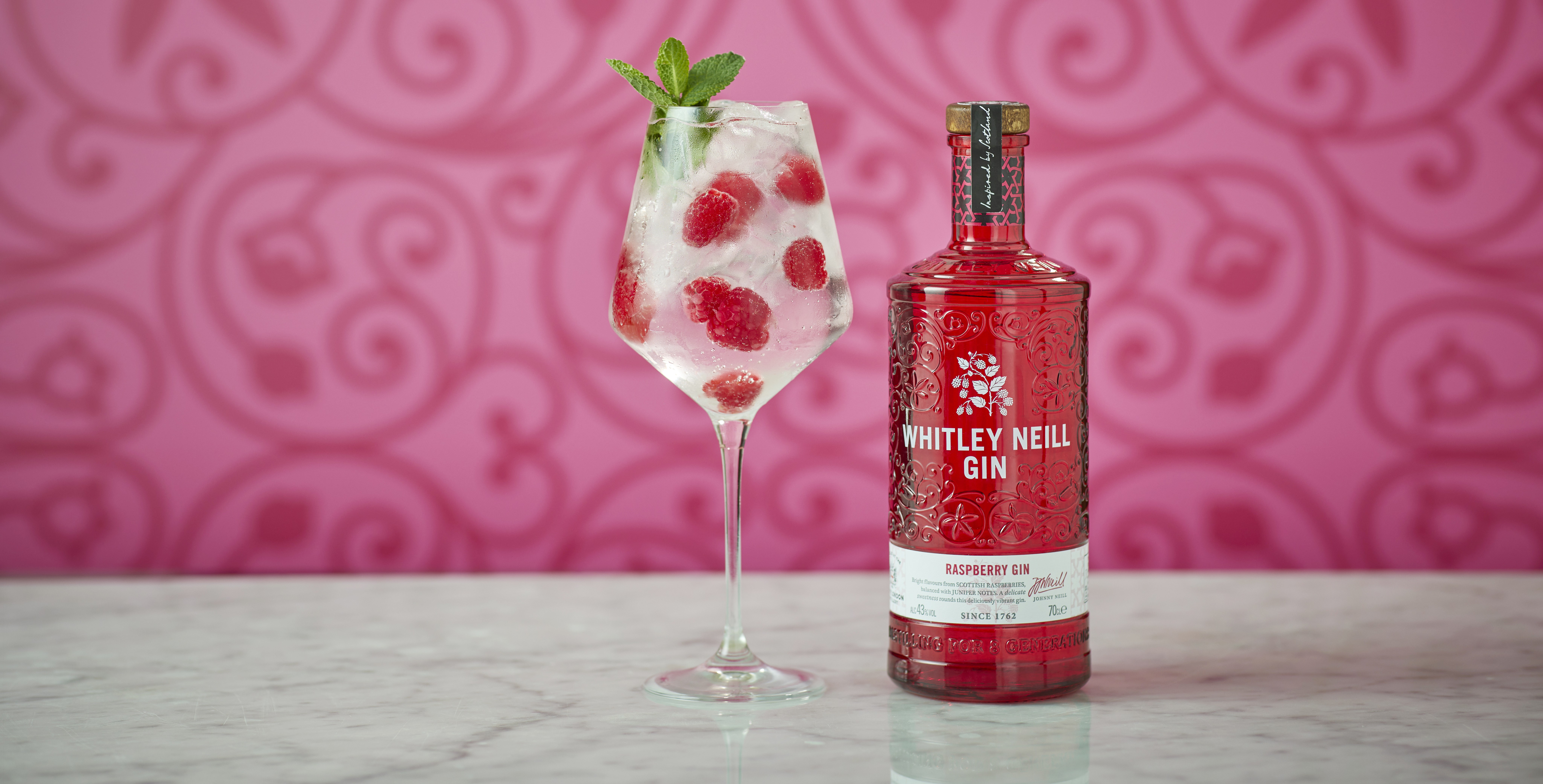 Objavte svet Whitley Neill Gin: tradičné remeslo s moderným twistom