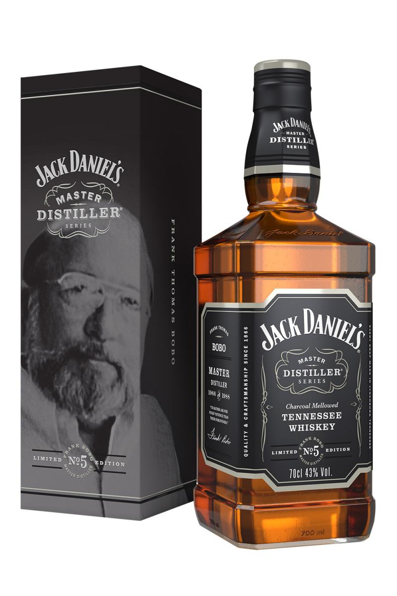 Svet spoznal 28 amerických prezidentov a 12 pápežov, ale iba 7 mužov  s titulom Master Distiller JACK DANIEL´S
